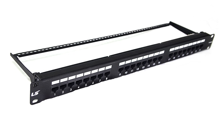 Patch panel LS 24-port... 