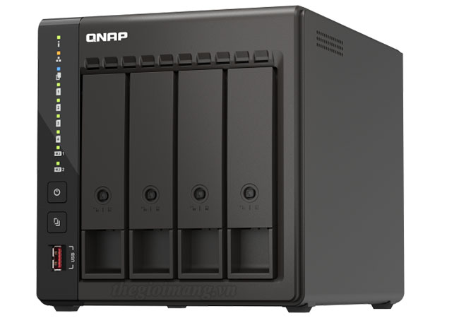 QNAP TS-453E