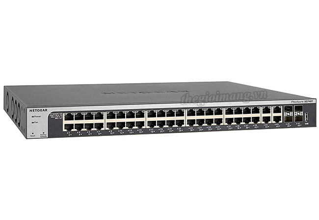 Switch NetGear XS748T